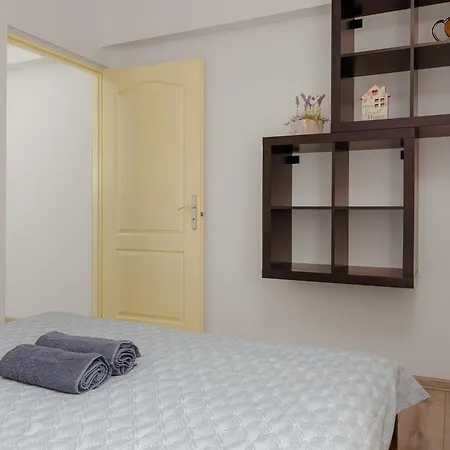 Old Town 2 * Бухарест